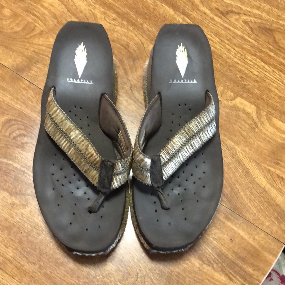 Volatile Brown Sandals Comfortable Casual Footwear